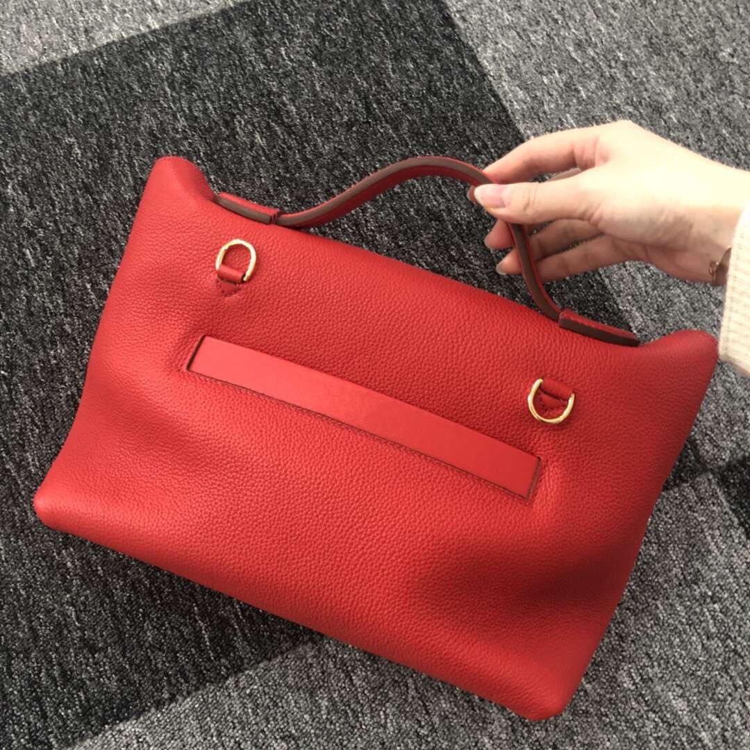 Hermes Kelly 2424 29cm Handbag in Red Clemence Leather 